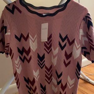 Short sleeve sweater